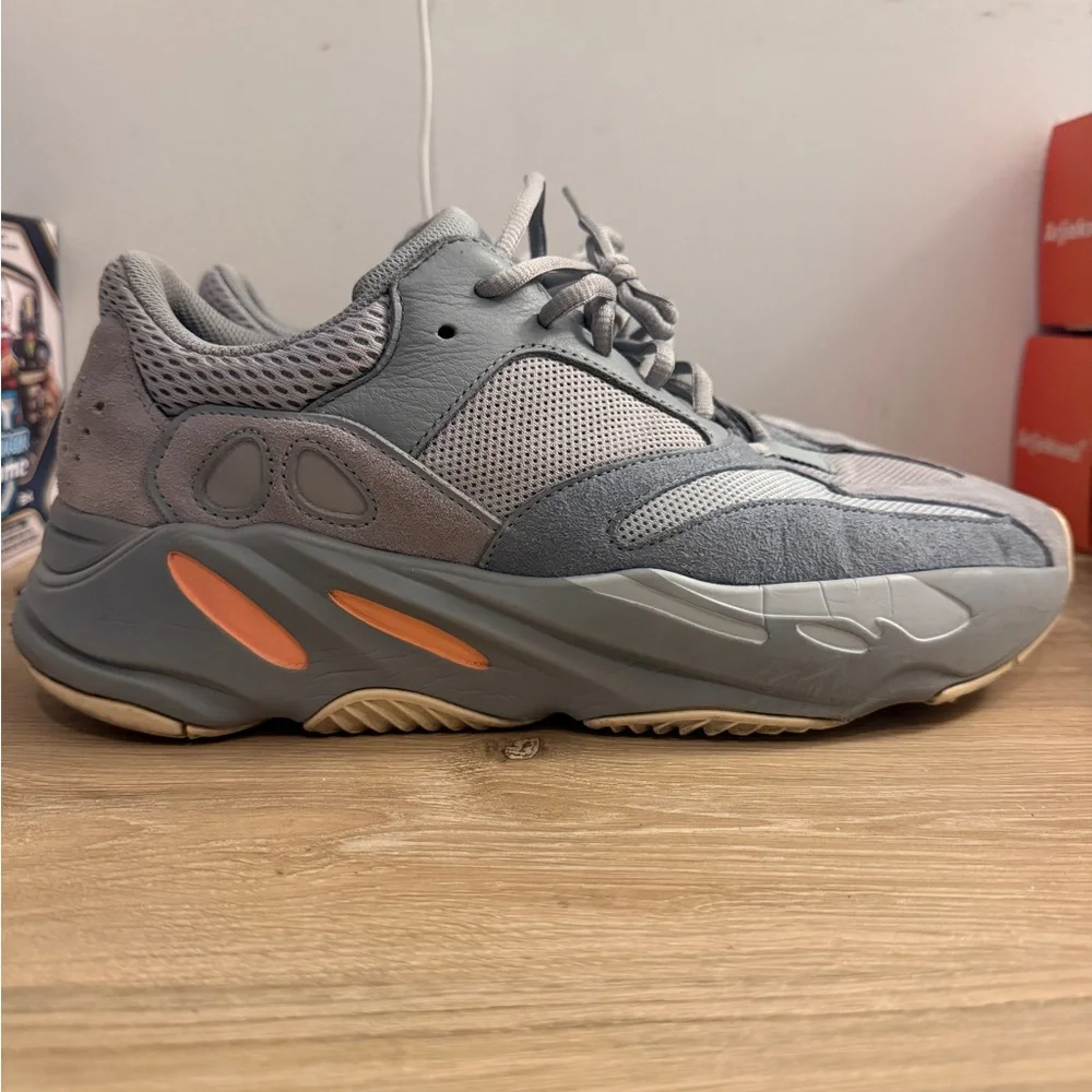Yeezy 700 Inertia Mens Size 11 Gray
